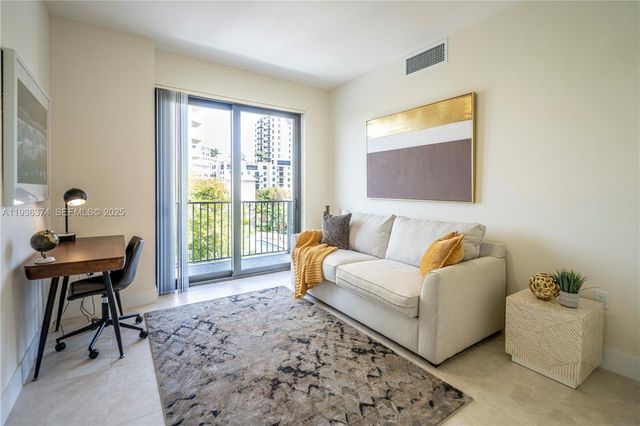 1091 Galiano St 406, Coral Gables, FL 33134