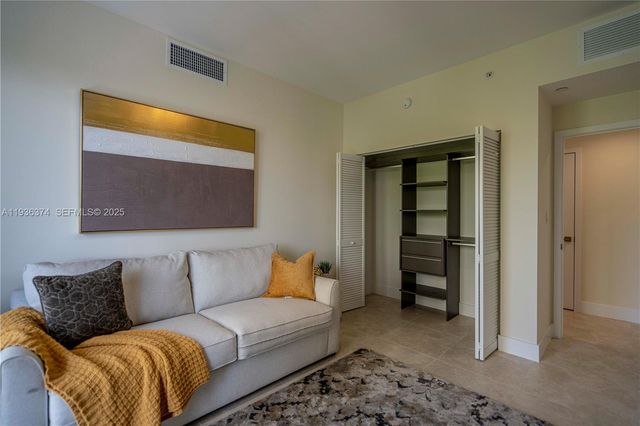 1091 Galiano St 406, Coral Gables, FL 33134