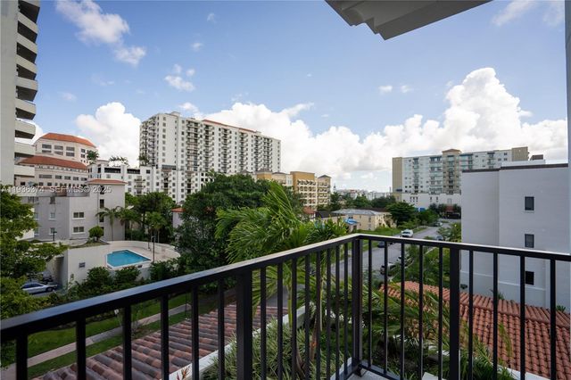 1091 Galiano St 406, Coral Gables, FL 33134