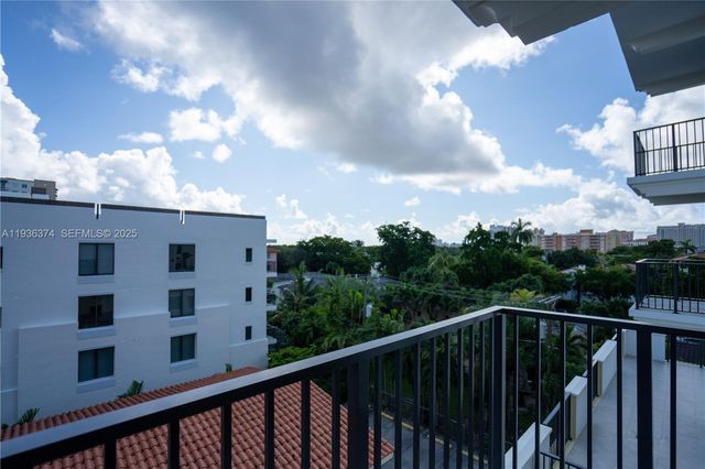 1091 Galiano St 406, Coral Gables, FL 33134