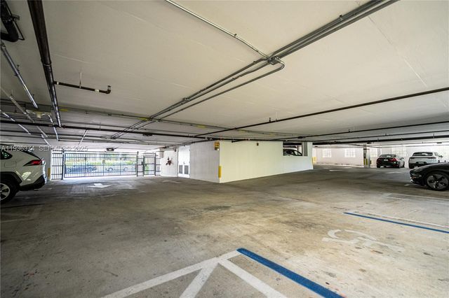 1091 Galiano St 406, Coral Gables, FL 33134