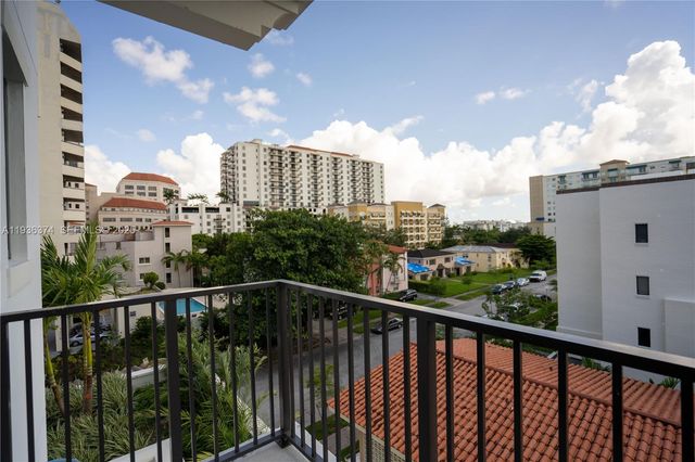 1091 Galiano St 406, Coral Gables, FL 33134