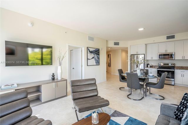 1091 Galiano St 406, Coral Gables, FL 33134