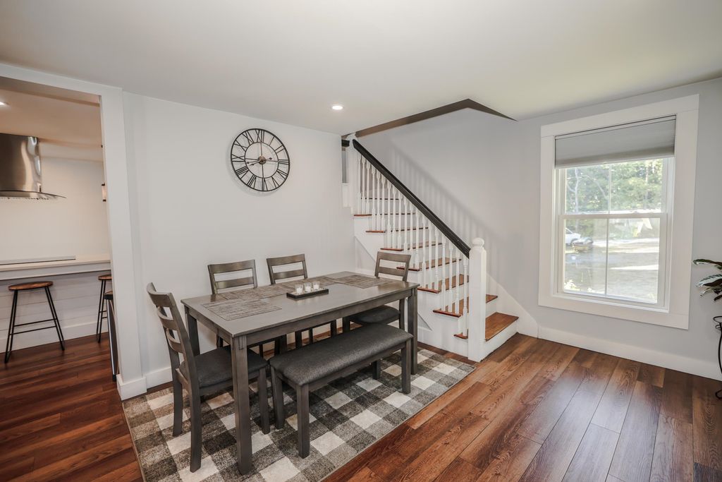 Image 14 of property listing at 236 Drakeside Road, Hampton, NH 03842