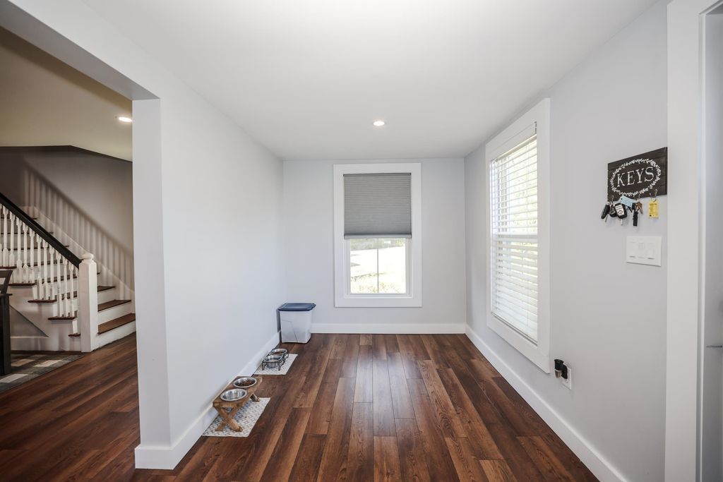 Image 16 of property listing at 236 Drakeside Road, Hampton, NH 03842