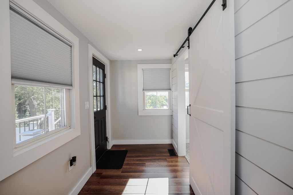 Image 17 of property listing at 236 Drakeside Road, Hampton, NH 03842