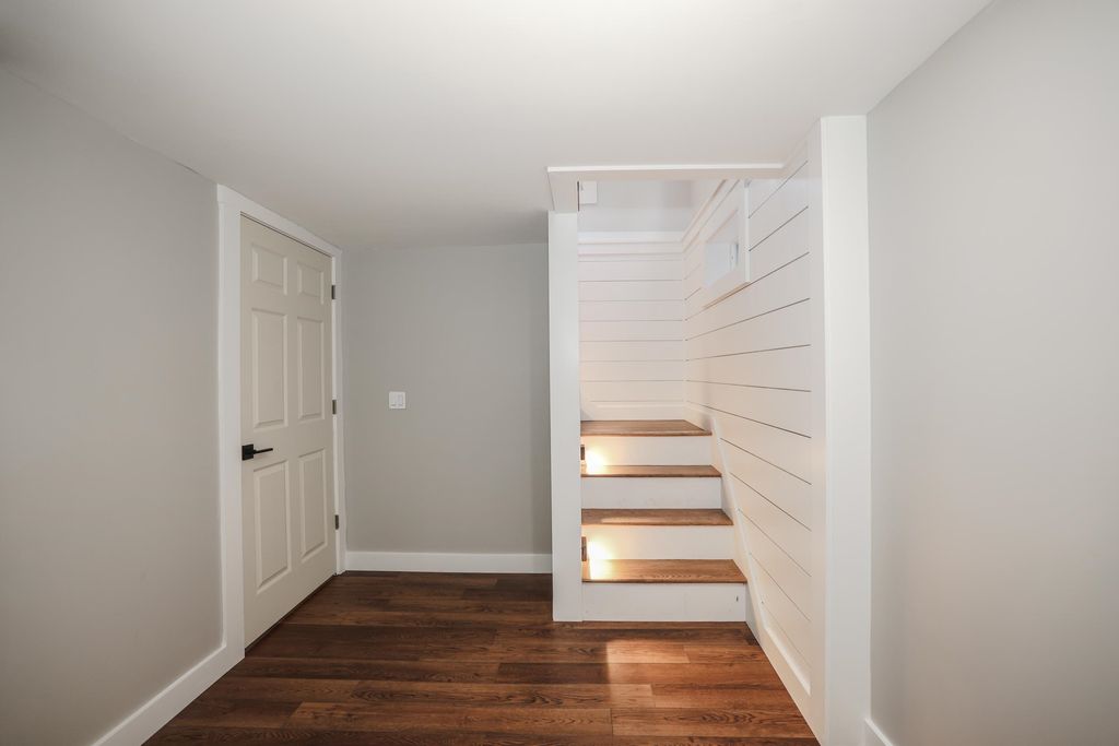 Image 18 of property listing at 236 Drakeside Road, Hampton, NH 03842