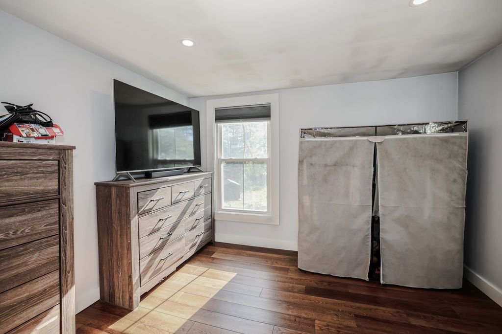 Image 22 of property listing at 236 Drakeside Road, Hampton, NH 03842