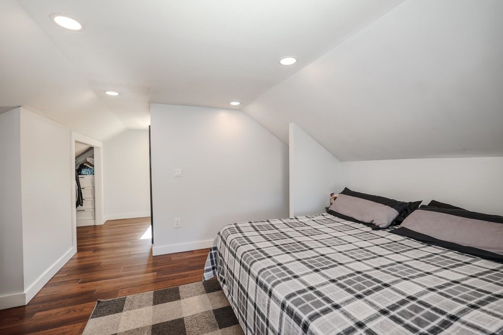 Image 24 of property listing at 236 Drakeside Road, Hampton, NH 03842