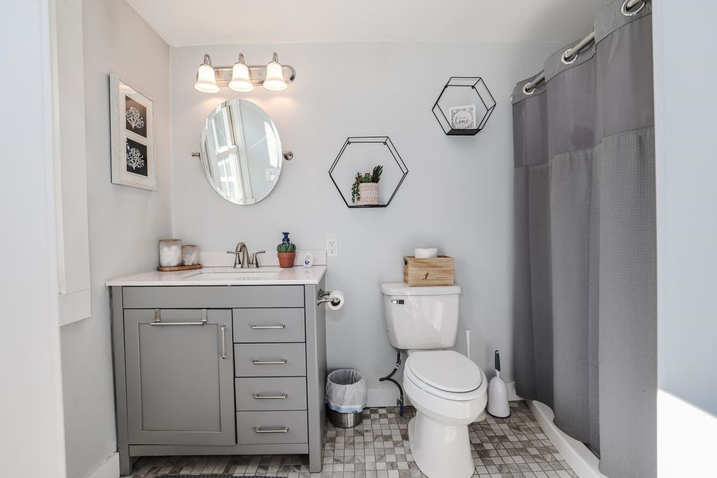 Image 26 of property listing at 236 Drakeside Road, Hampton, NH 03842