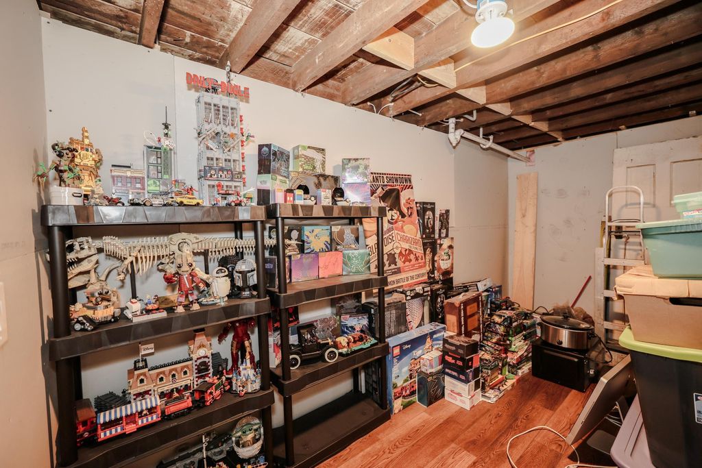 Image 29 of property listing at 236 Drakeside Road, Hampton, NH 03842