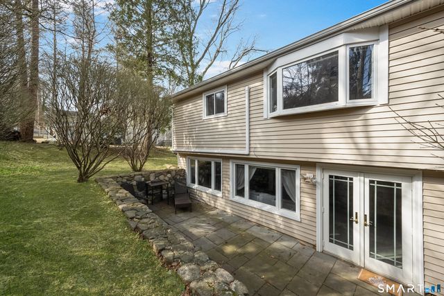 130 Wood Ridge Drive, Stamford, CT 06905