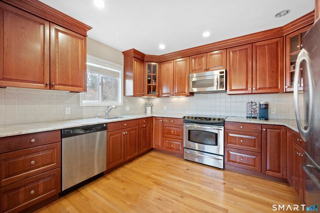 130 Wood Ridge Drive, Stamford, CT 06905