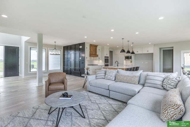 5409 N 197th Street, Elkhorn, NE 68022