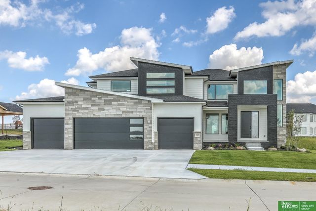 5409 N 197th Street, Elkhorn, NE 68022