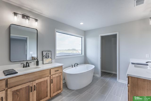 5409 N 197th Street, Elkhorn, NE 68022