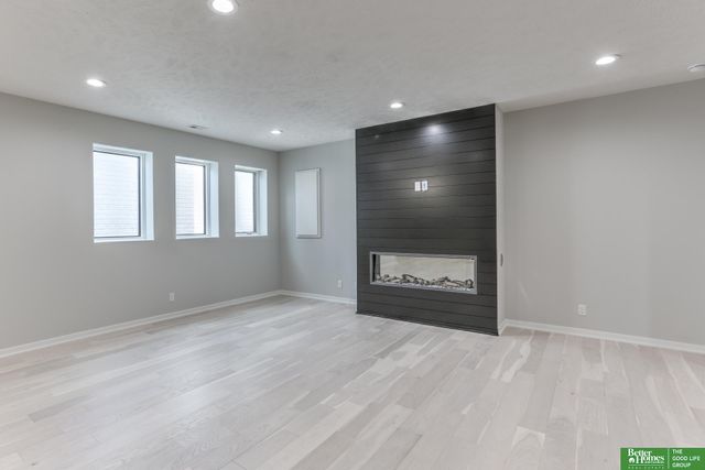 5409 N 197th Street, Elkhorn, NE 68022