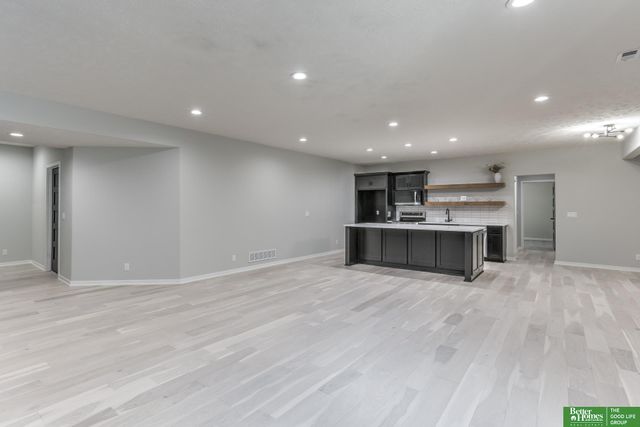 5409 N 197th Street, Elkhorn, NE 68022