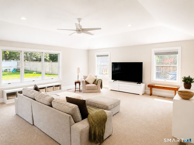 6 Hillsdale Avenue, Ridgefield, CT 06877
