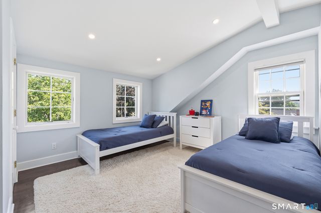 6 Hillsdale Avenue, Ridgefield, CT 06877