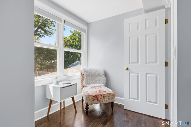 6 Hillsdale Avenue, Ridgefield, CT 06877