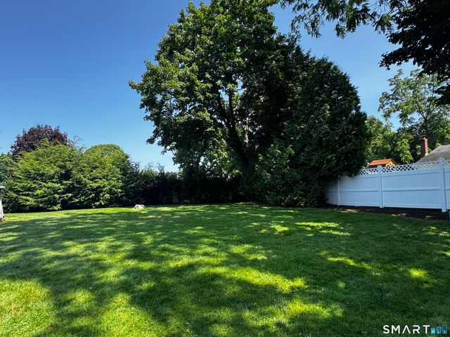 6 Hillsdale Avenue, Ridgefield, CT 06877