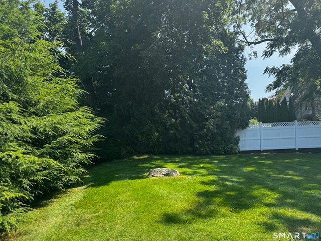 6 Hillsdale Avenue, Ridgefield, CT 06877