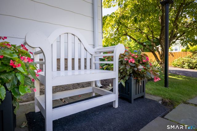 6 Hillsdale Avenue, Ridgefield, CT 06877