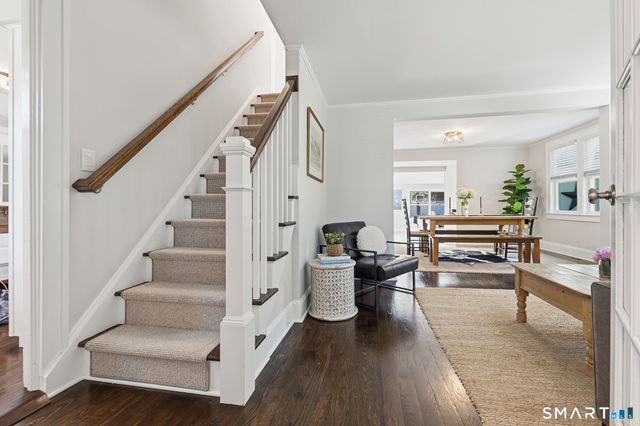 6 Hillsdale Avenue, Ridgefield, CT 06877