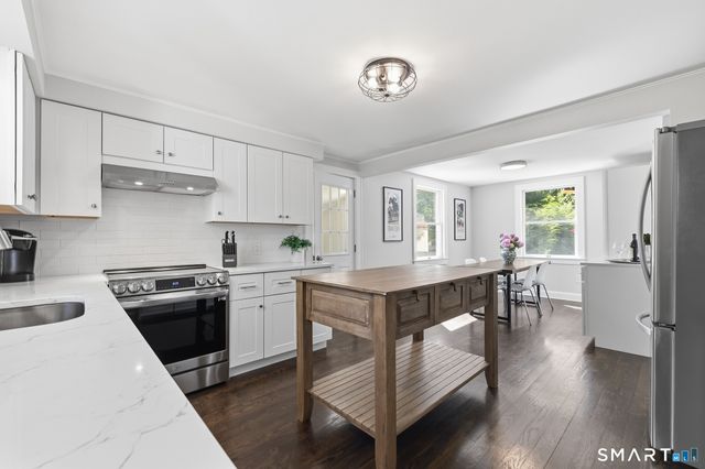 6 Hillsdale Avenue, Ridgefield, CT 06877