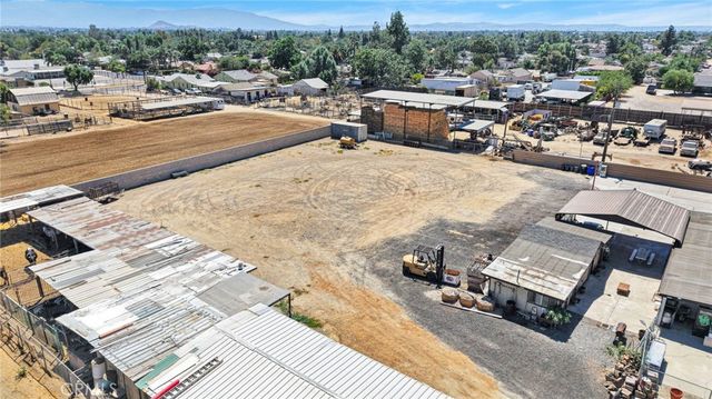 8082 Jurupa Valley Road, Jurupa Valley, CA 91752