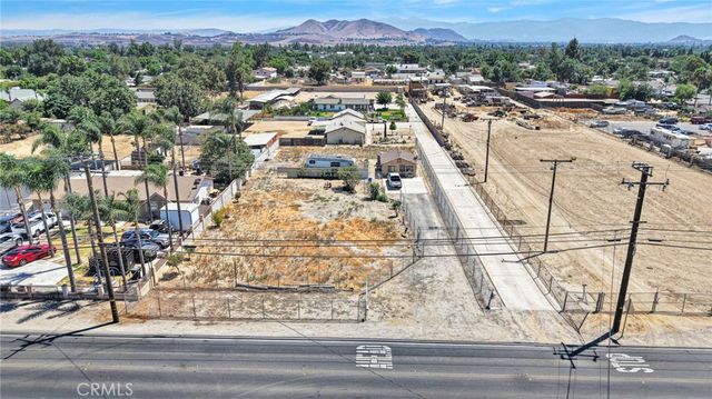 8082 Jurupa Valley Road, Jurupa Valley, CA 91752
