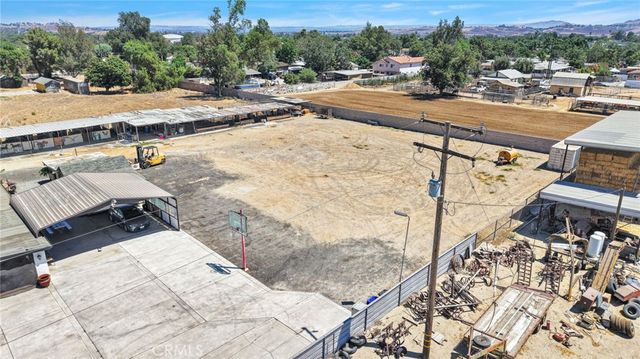 8082 Jurupa Valley Road, Jurupa Valley, CA 91752