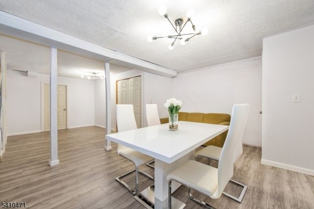 25 Chelsea Way, Bridgewater Twp., NJ 08807