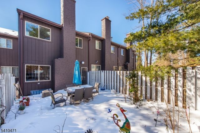 25 Chelsea Way, Bridgewater Twp., NJ 08807