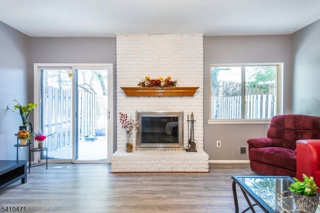 25 Chelsea Way, Bridgewater Twp., NJ 08807