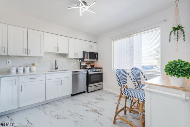 25 Chelsea Way, Bridgewater Twp., NJ 08807