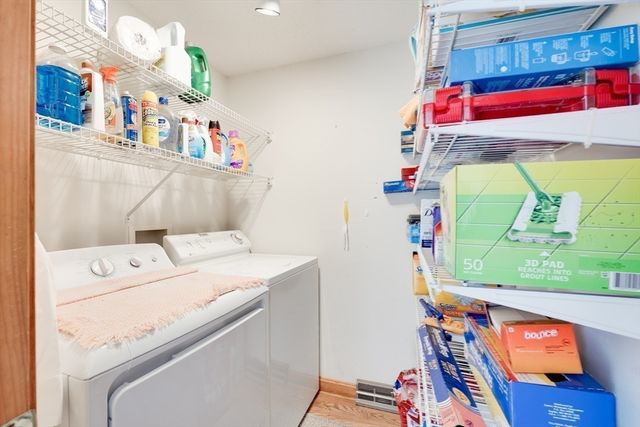 25 Castle Hill Rd E, Agawam, MA 01001