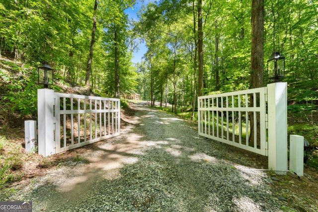 189 Peace Valley Road, Dahlonega, GA 30533