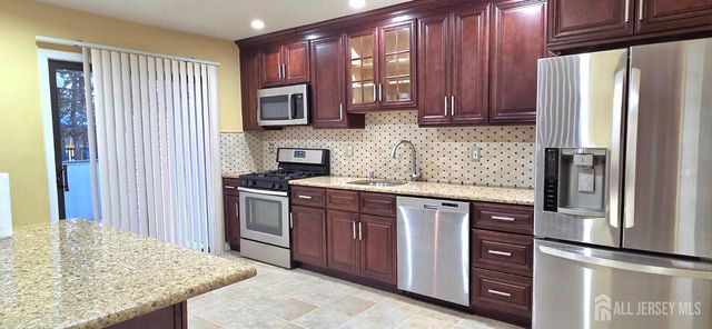 44 Azalea Court, South Brunswick, NJ 08852