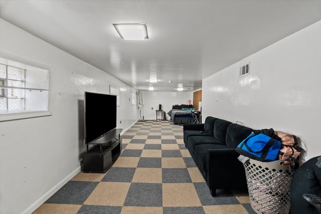 1227 S 19th Avenue, Maywood, IL 60153