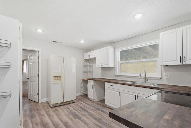 1406 W 15TH STREET, Sanford, FL 32771