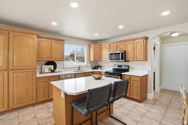 2127 W SILVER TREE CIR, Riverton, UT 84065