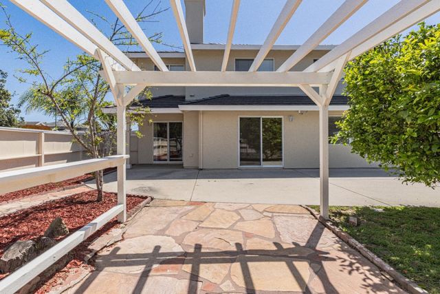 1520 Cambridge Court, Salinas, CA 93906