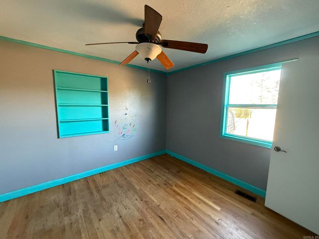 56 Pine Street, Melbourne, AR 72556