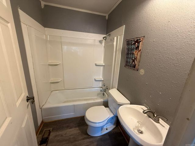 56 Pine Street, Melbourne, AR 72556