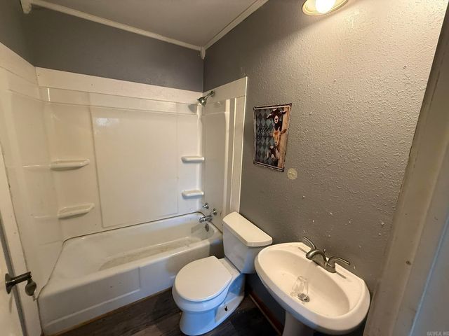 56 Pine Street, Melbourne, AR 72556