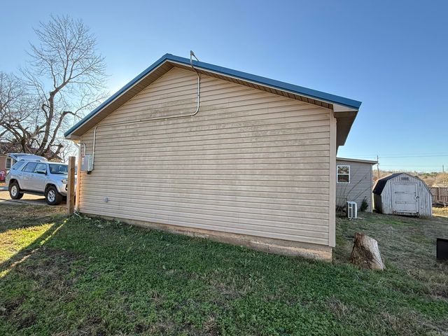 56 Pine Street, Melbourne, AR 72556