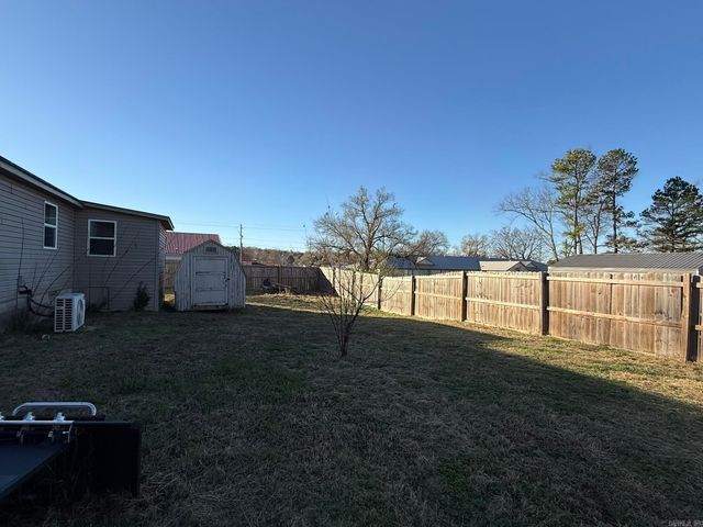 56 Pine Street, Melbourne, AR 72556