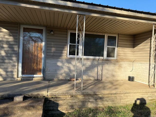 56 Pine Street, Melbourne, AR 72556